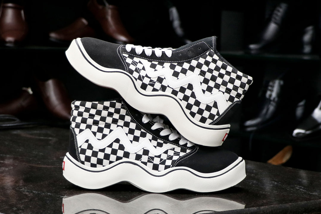 Men's Stylish Dailywear Printed Shoes - BLACK and WHITE