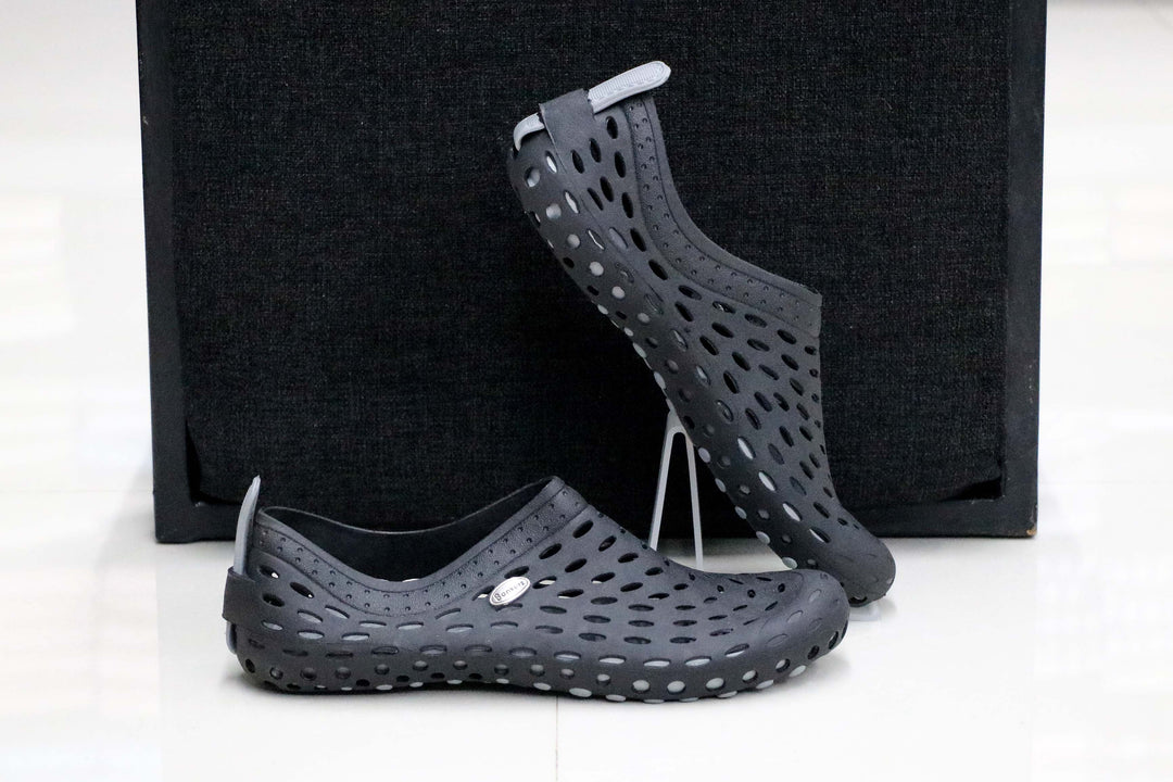 Men's Classic Sneakers Crocs Footwear Black