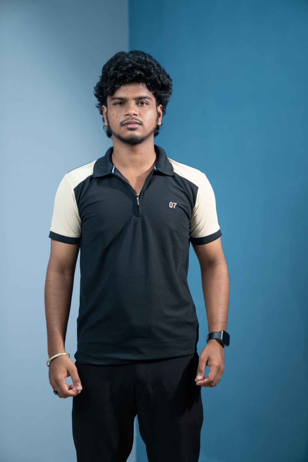 Dual-Tone Short Sleeve Zipper Collar T-Shirt for Men  Trending Korean Fit-Black