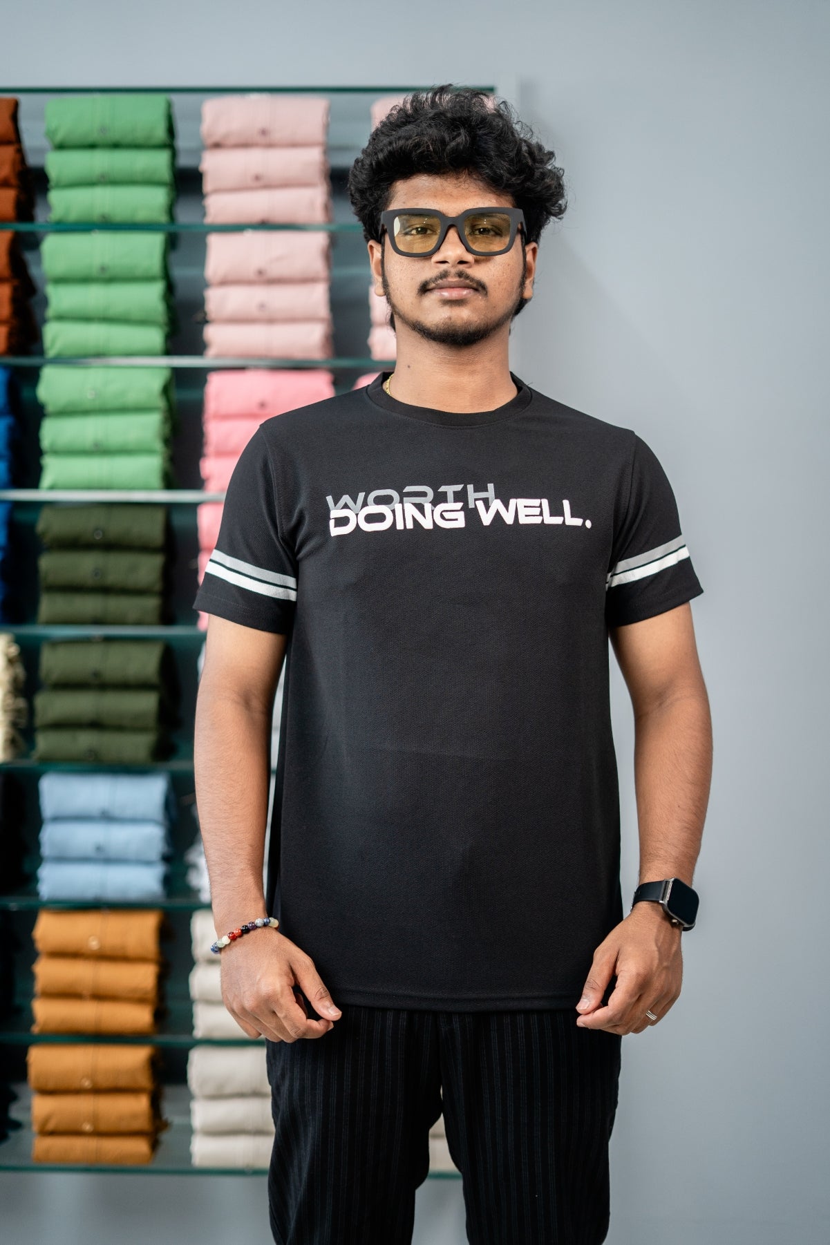 Short Sleeve Round Neck WORTH DOING WELL Printed Tshirt-Black