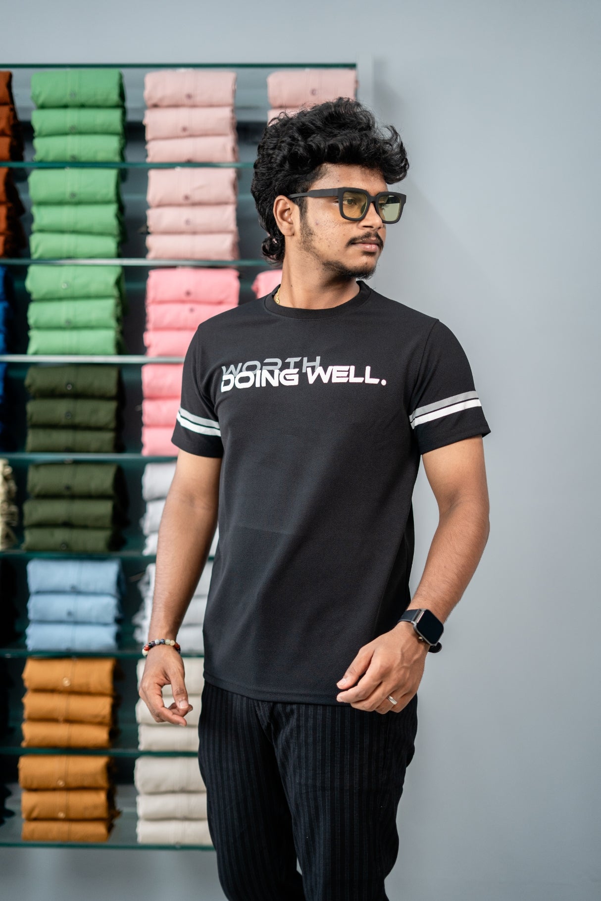 Short Sleeve Round Neck WORTH DOING WELL Printed Tshirt-Black