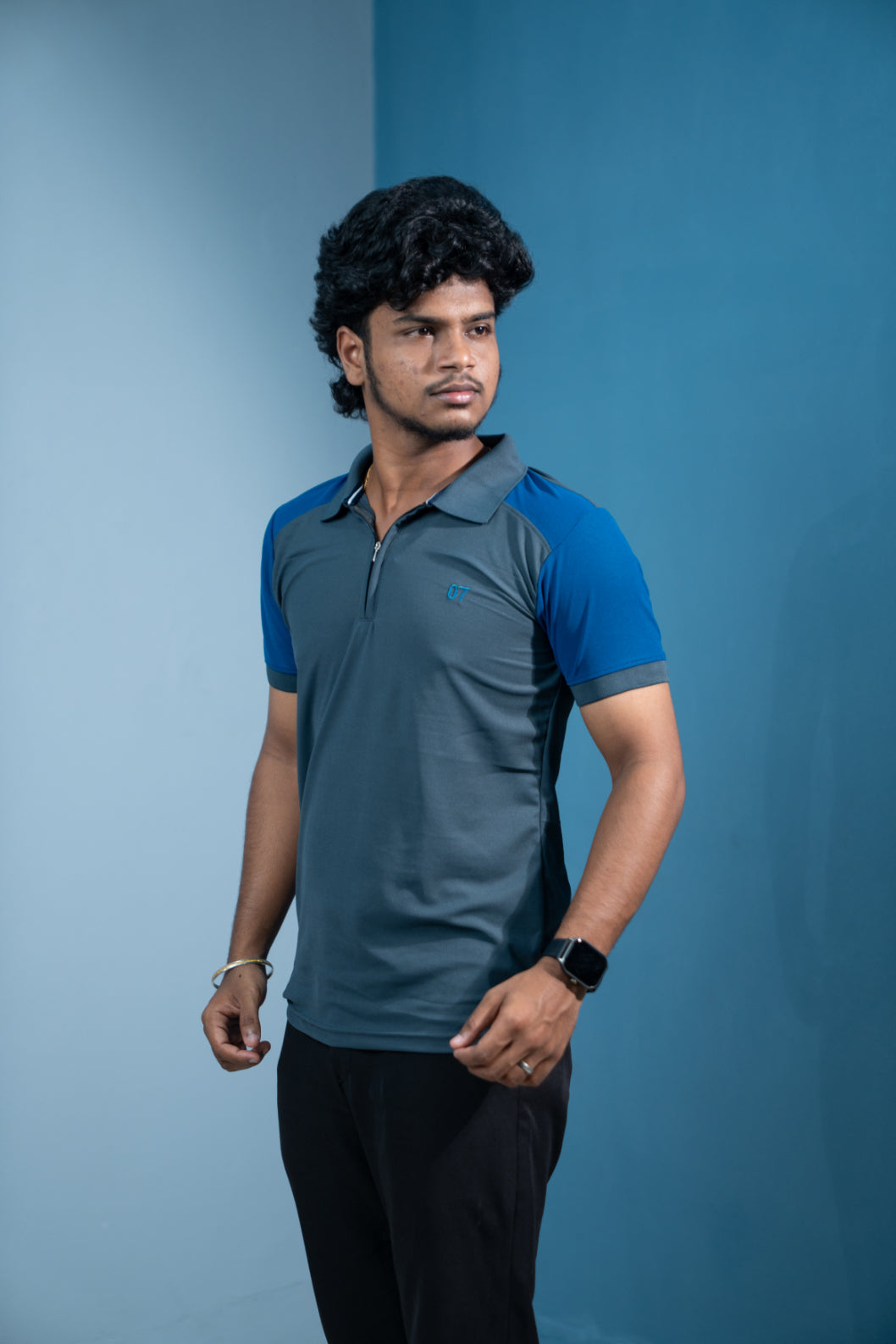 Dual-Tone Short Sleeve Zipper Collar T-Shirt for Men  Trending Korean Fit-Grey