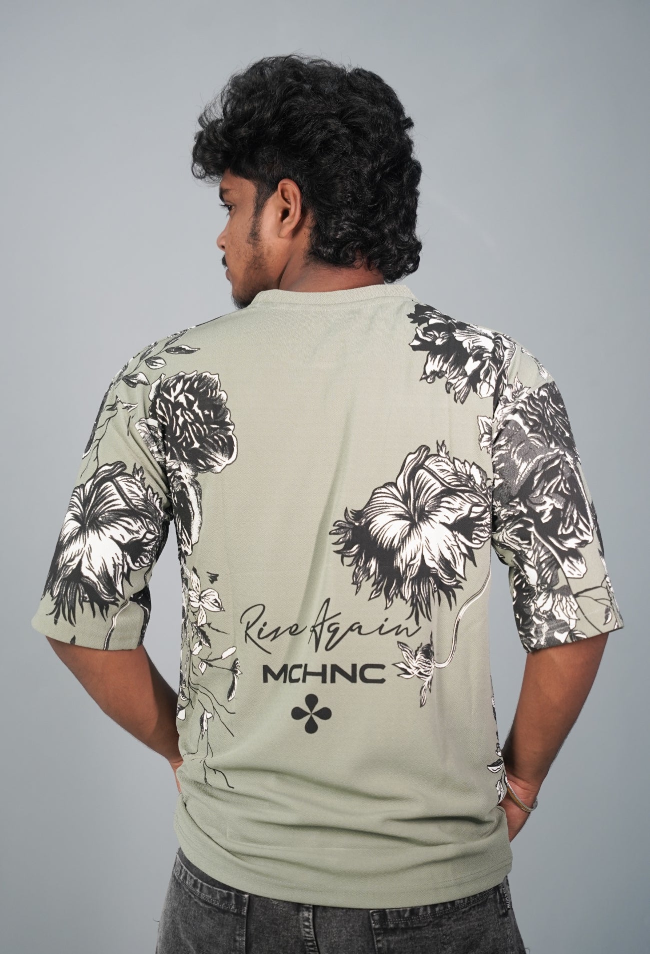 Five Sleeve Round Neck FLOWER Printed Mens Tshirt -   Pista Green