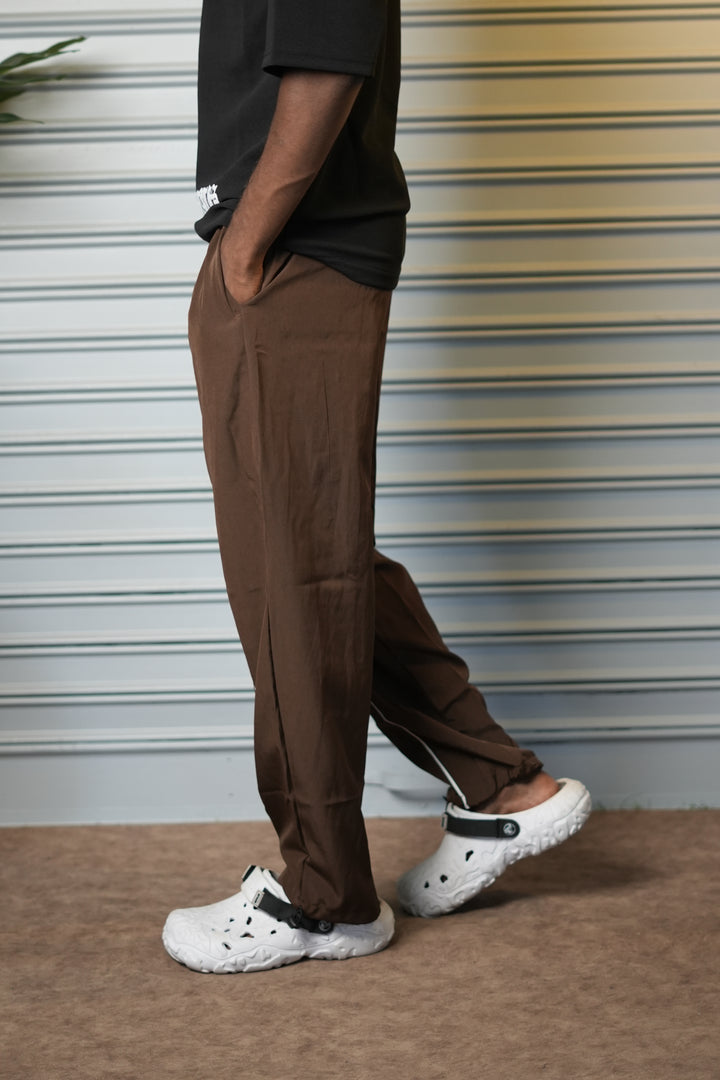 Men's Lightweight NS Parachute Baggy Track Pants - Brown