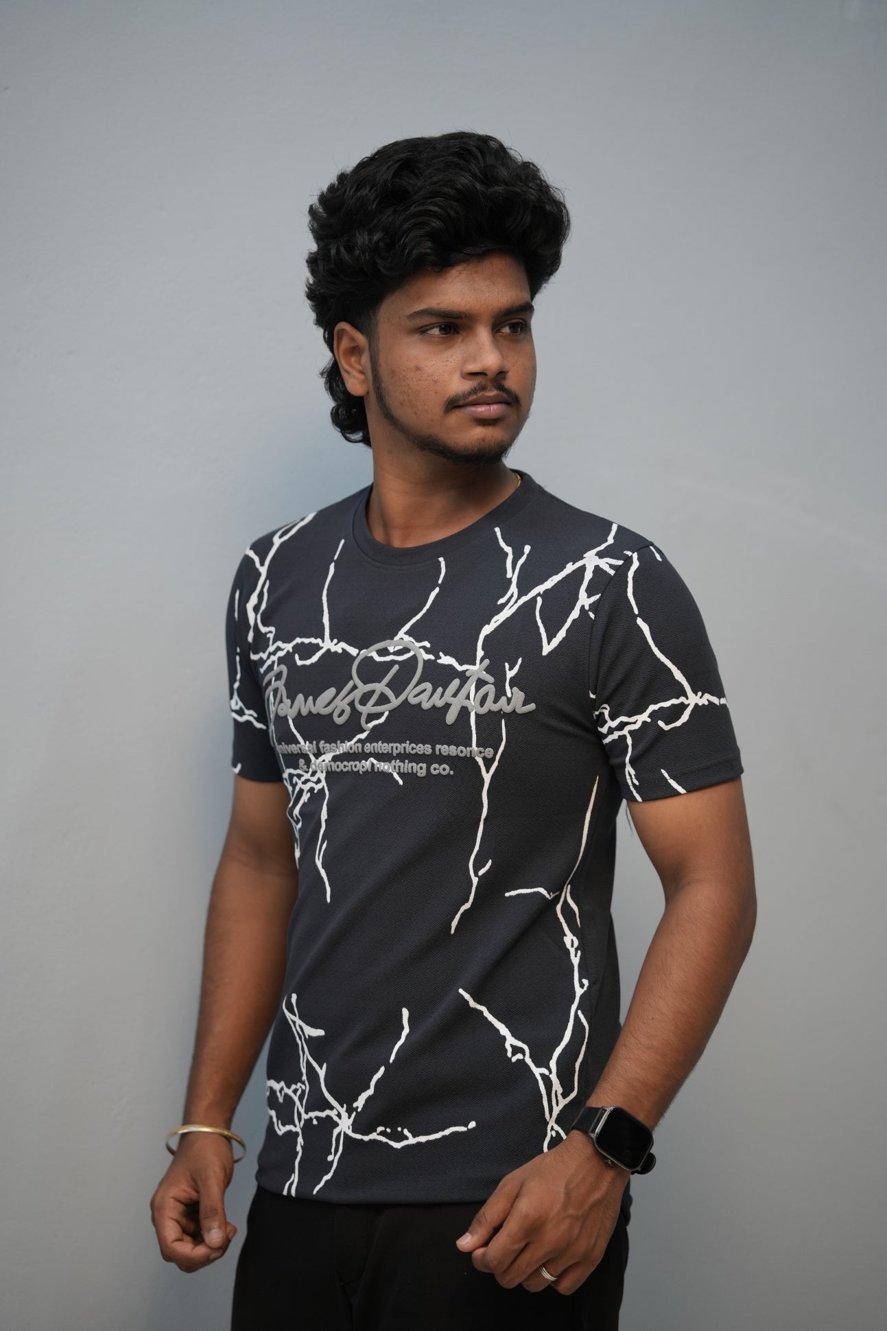 Men’s Graphic T-Shirt | Short Sleeve Round Neck Casual Fit - Grey