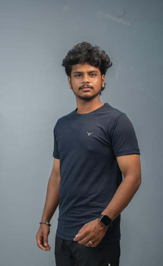Stylish Men’s Short Sleeve Round Neck Plain T-Shirt - Navy Blue – alternate view – 7MAN India