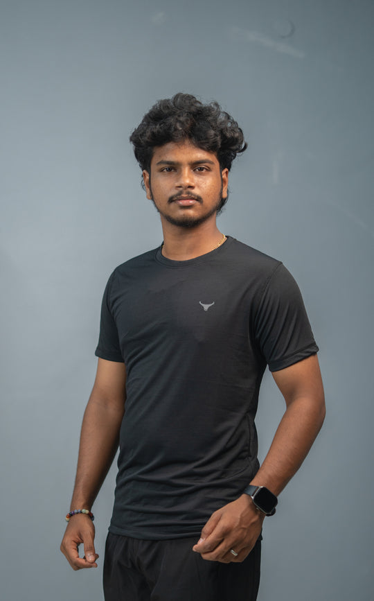 Stylish Men’s Short Sleeve Round Neck Plain T-Shirt - Black – alternate view – 7MAN India