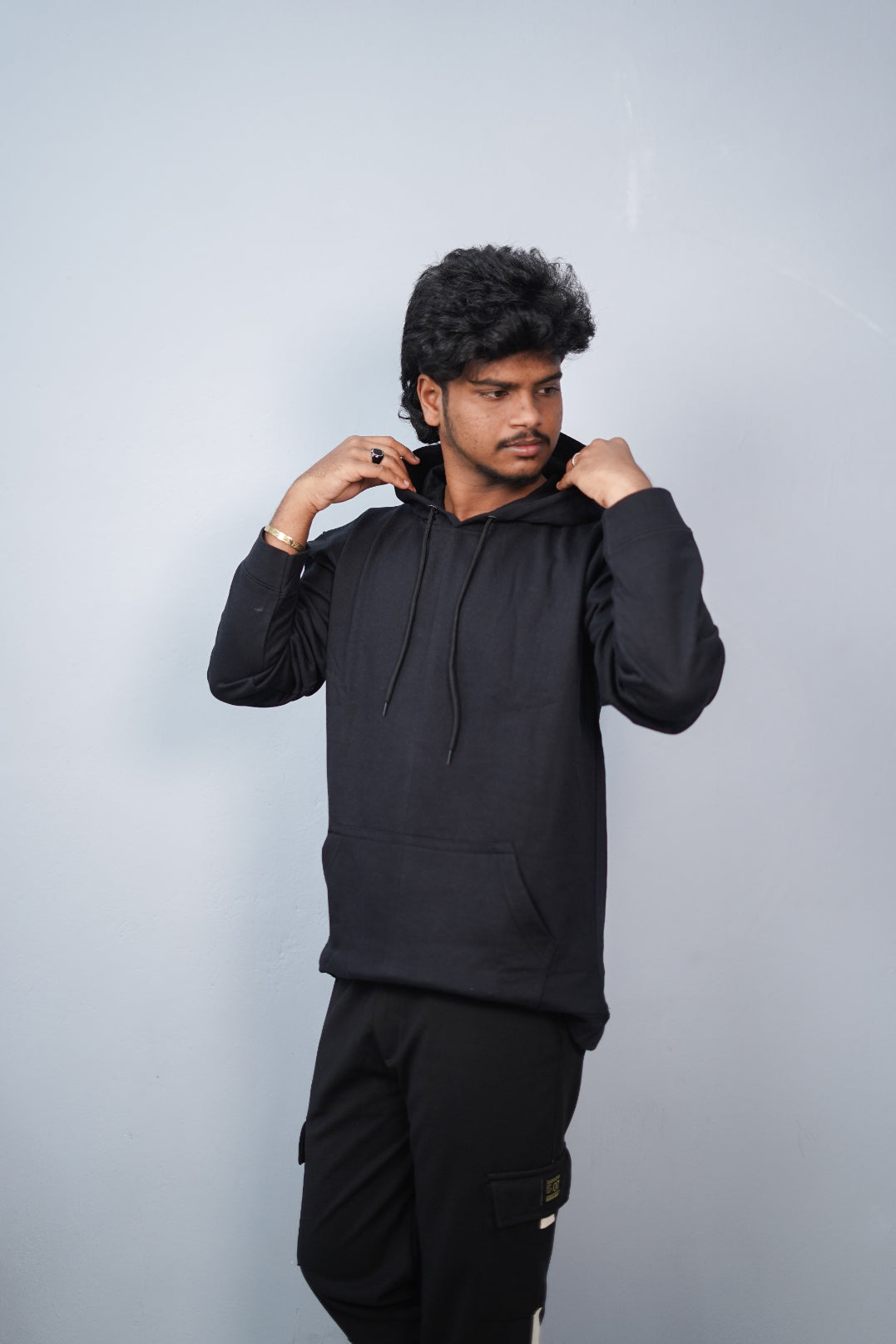 Unisex Full Sleeve Plain Pocket Hoodie | Oversized Winter Wear - Black