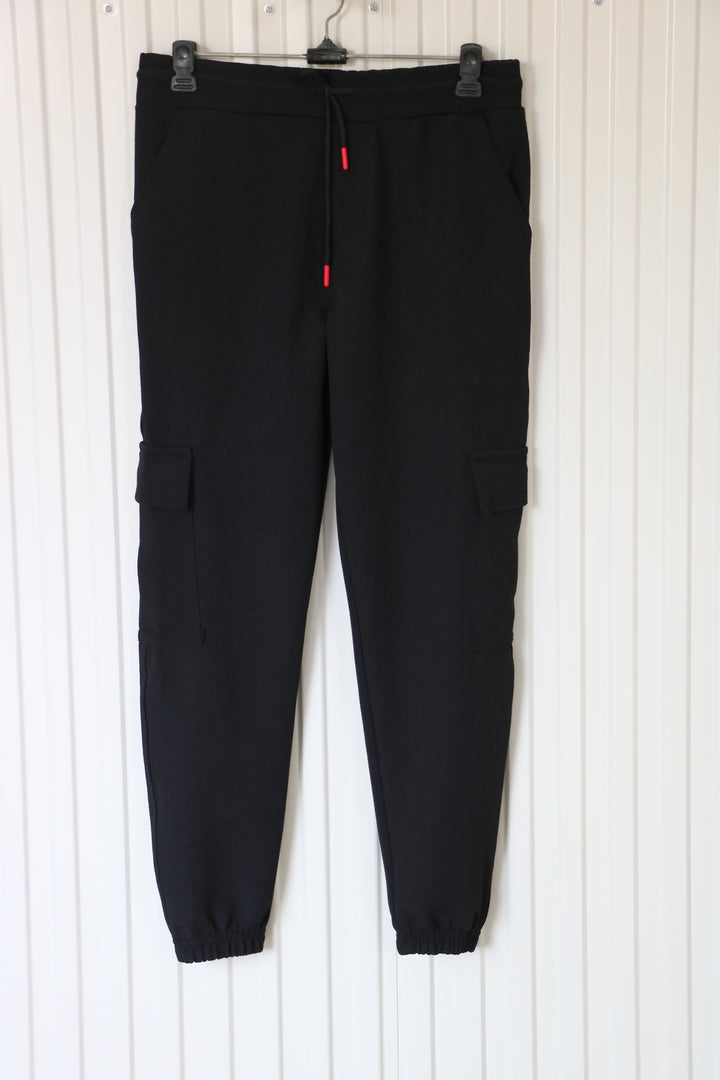 ATTRACTIVE MEN'S POPCORN CARGO TRACK PANT- BLACK