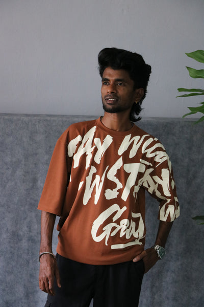 Men's Oversized Graffiti Spray Print T-Shirt - Brown