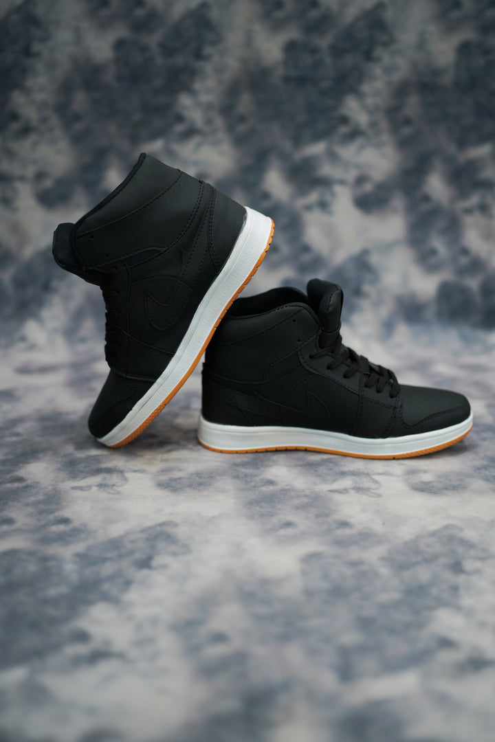 Best Black Sneakers for Men | Perfect for Casual Outfits