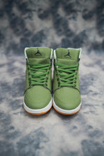 Load image into Gallery viewer, Best Green Sneakers for Men | Perfect for Casual Outfits
