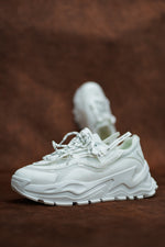 Load image into Gallery viewer, Stylish White Canvas Sneakers | Men’s Fashion Shoes Online-7 Man
