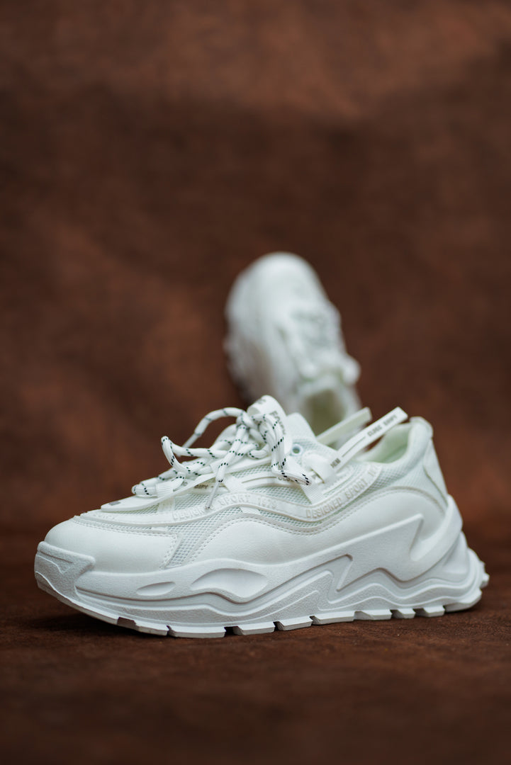 Stylish White Canvas Sneakers | Men’s Fashion Shoes Online-7 Man