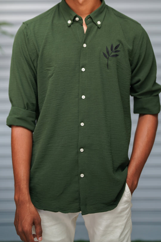 Men's Embroidered Cotton Linen Shirt | Lightweight & Comfortable - Dark Olive Green – alternate view – 7MAN India