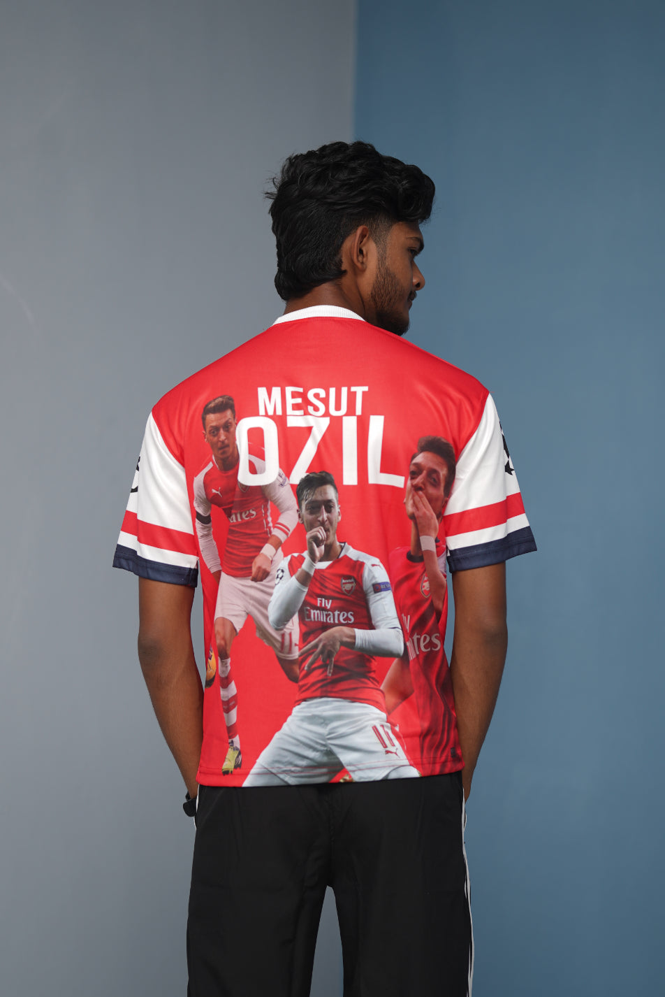Five Sleeve Round-Neck Fly Emirates Printed Tshirt for men - Red