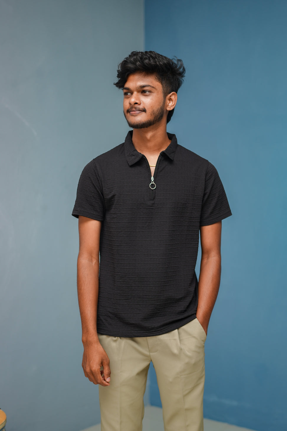 Half Sleeve Collar Neck Old Money Korean Zipper Tshirt-Black