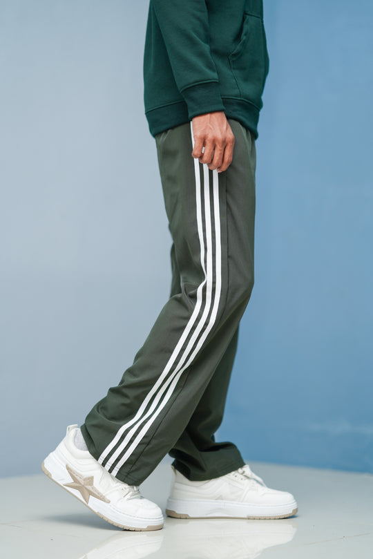 Triple-Stripe Street Baggy Track Pants for Men – Gym & Daily Wear - Mahendhi Green – 7MAN Men's Fashion India