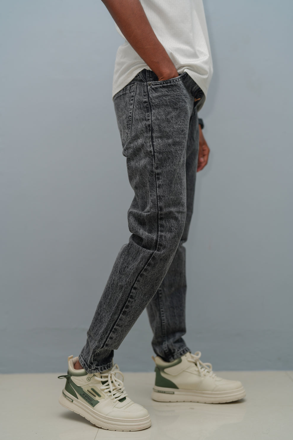 Mom Fit Jeans for Men | Stylish Relaxed Fit Denim Pants - Black Shade