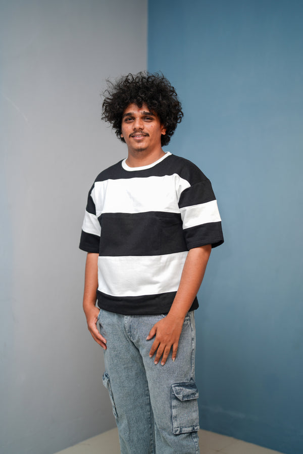 Unisex Five Sleeve Round Neck Horizontal Striped Cuttens Tshirt- Black