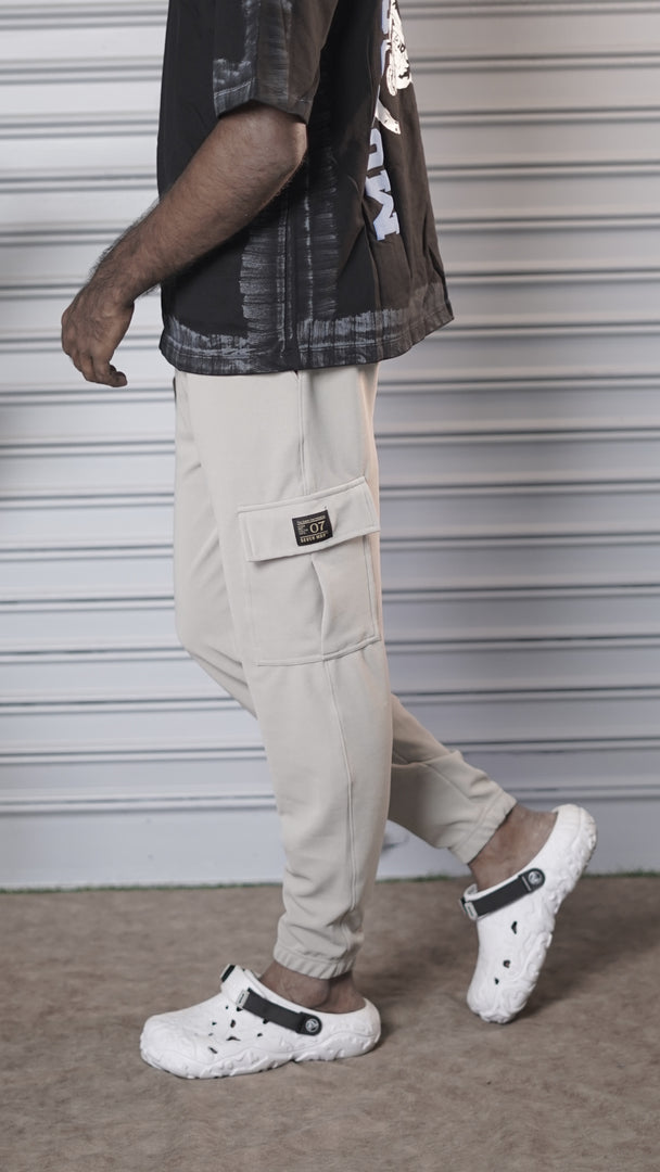Regular Fit Men's Ottoman Cargo Track Pant - light sandle