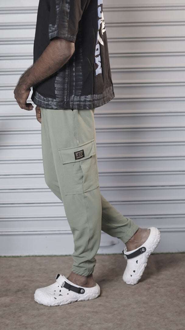 Regular Fit Men's Ottoman Cargo Track Pant - Pistha Green