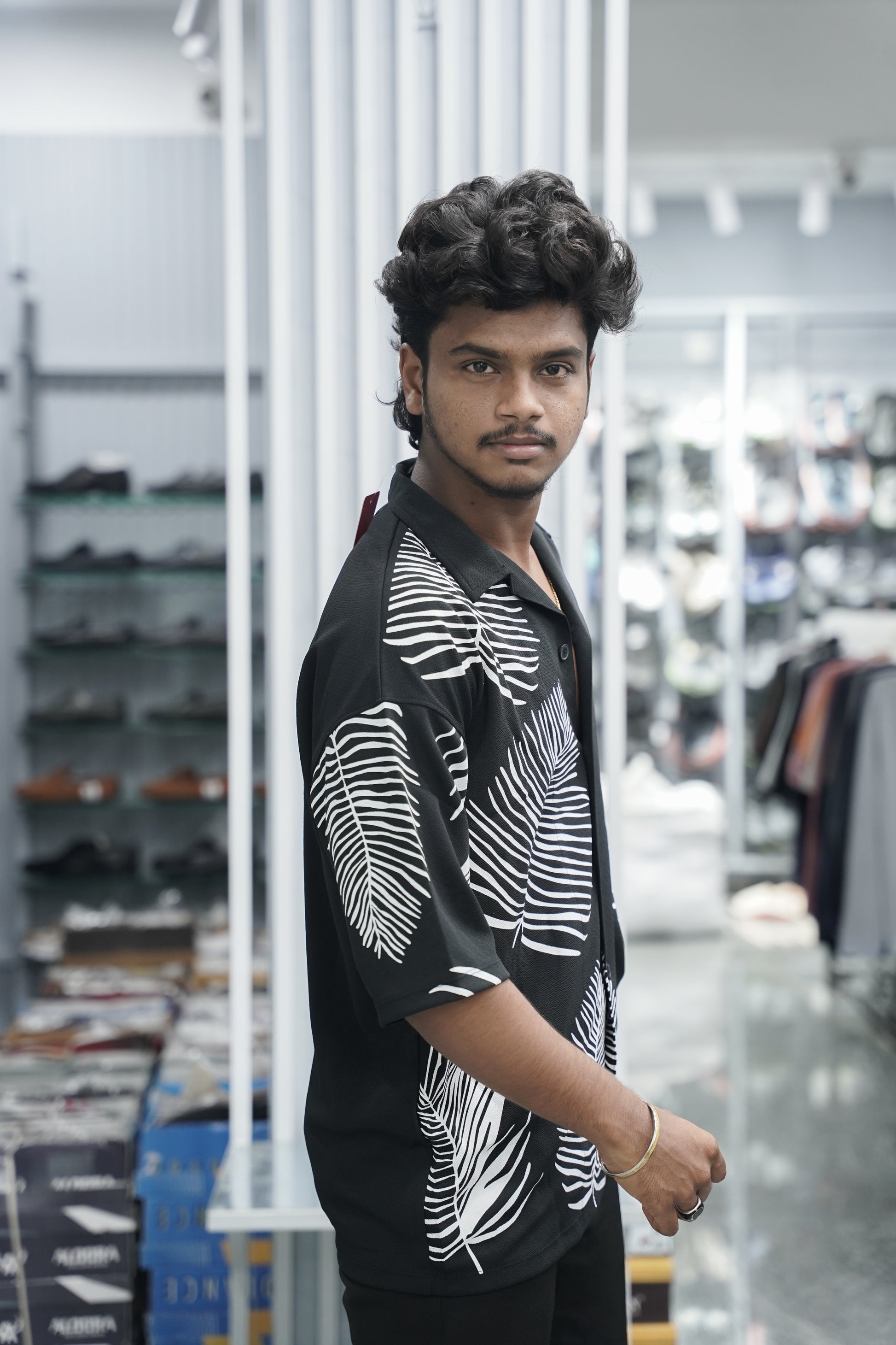 Mens Daily Wear LEAF Printed Five Sleeve Lycra Shirt - Black-7 Man