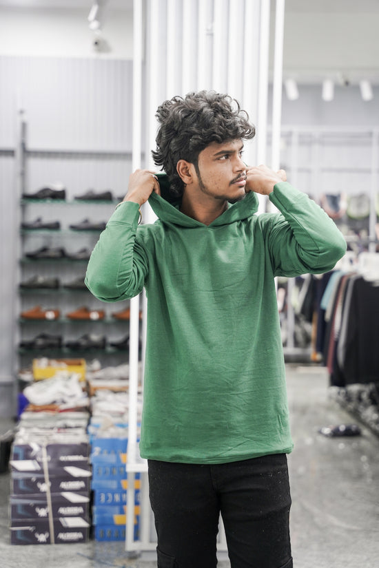 Mens Full Sleeve Plain Sweatshirts & Hoodies - Green