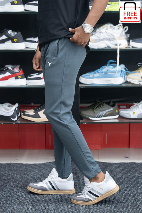 Men's Stylish Regular Fit Popcorn Cargo Track Pant - Grey-7 Man