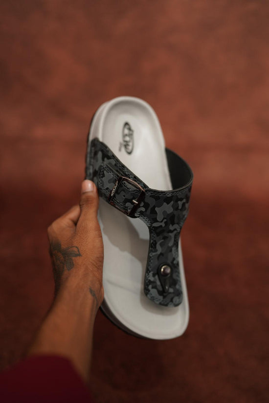 Men’s White Camouflage Buckle Sandals – Trendy & Durable Footwear-7 Man