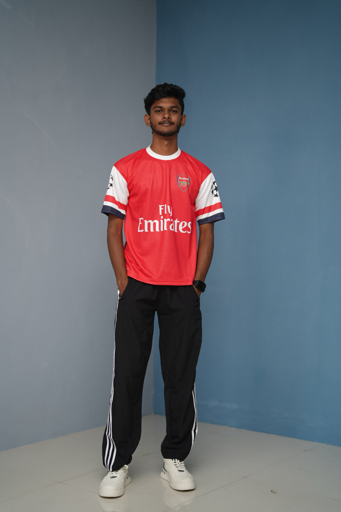 Five Sleeve Round-Neck Fly Emirates Printed Tshirt for men - Red
