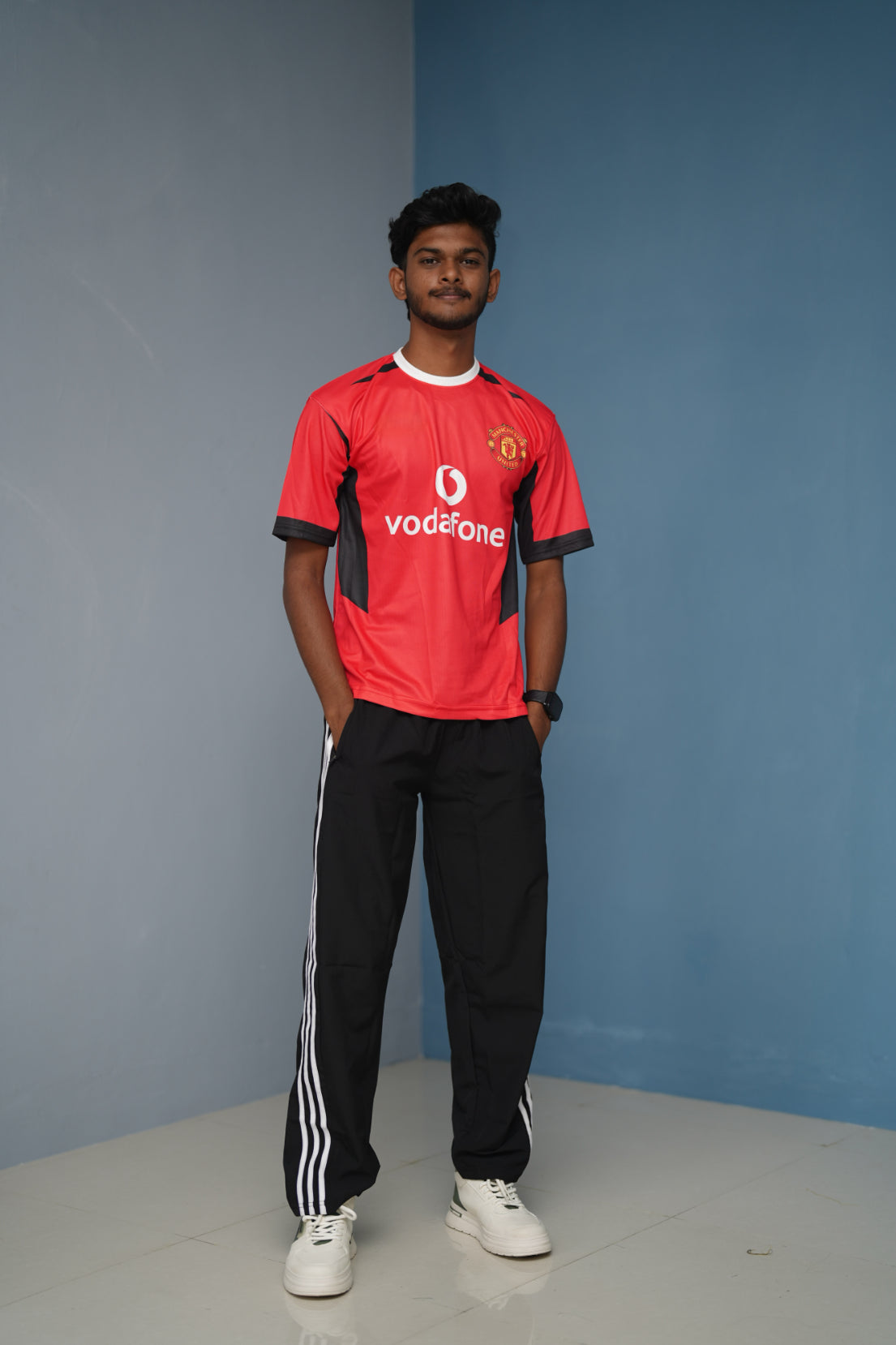 Five Sleeve Round-Neck Vodafone Printed Tshirt for men - Red