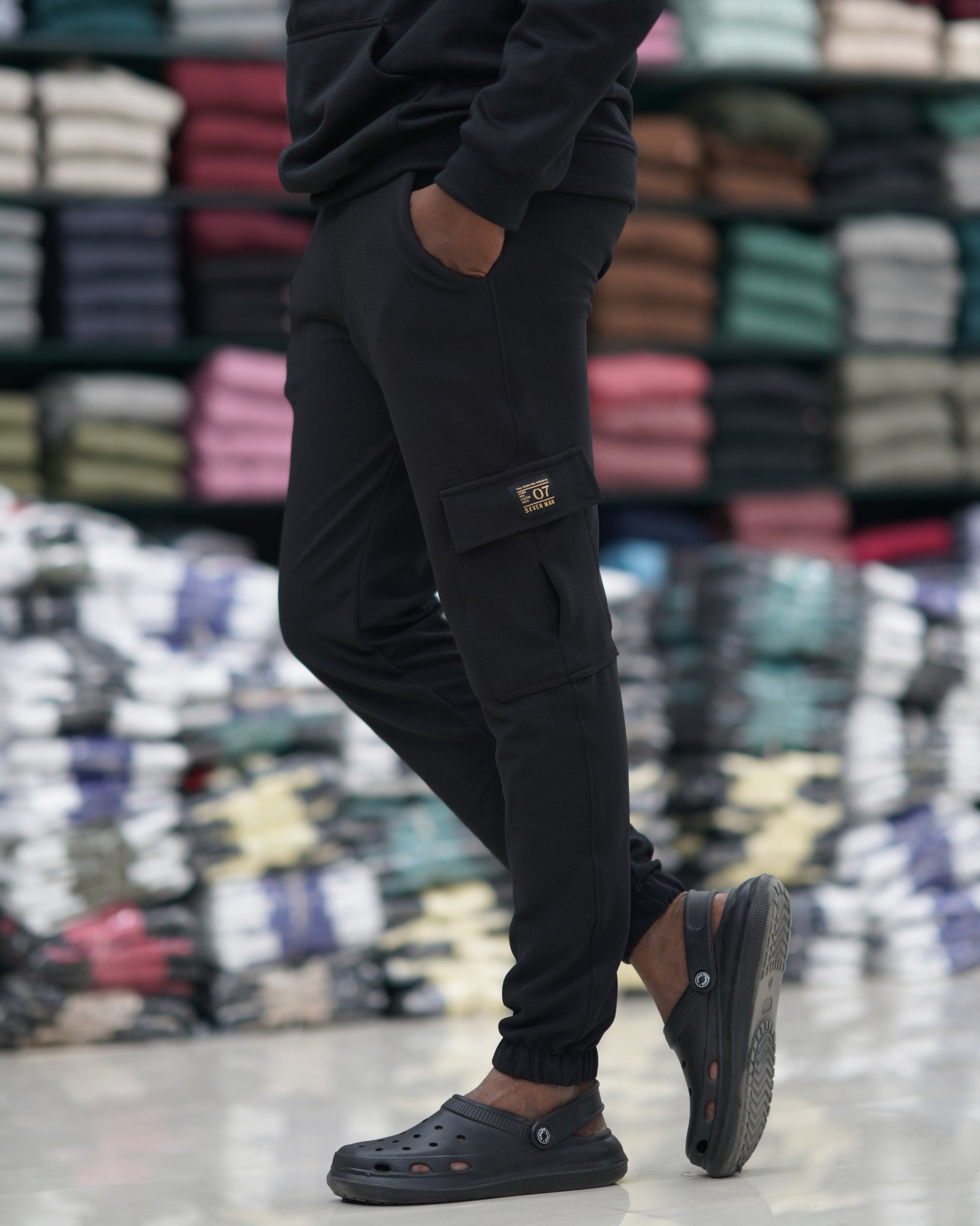 Men's Stylish Regular Fit Cargo Pant - BLACK-7 Man